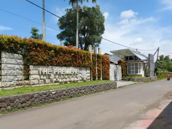 Gate The Premeire at Ks Tubun